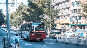 739434