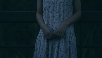 657034