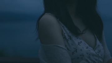 657027