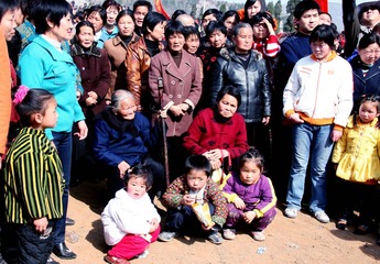 瞧这幸福一家人_副本