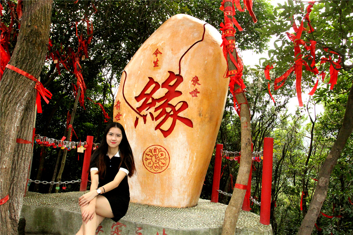 美女糖糖的东莞观音山祈福之旅