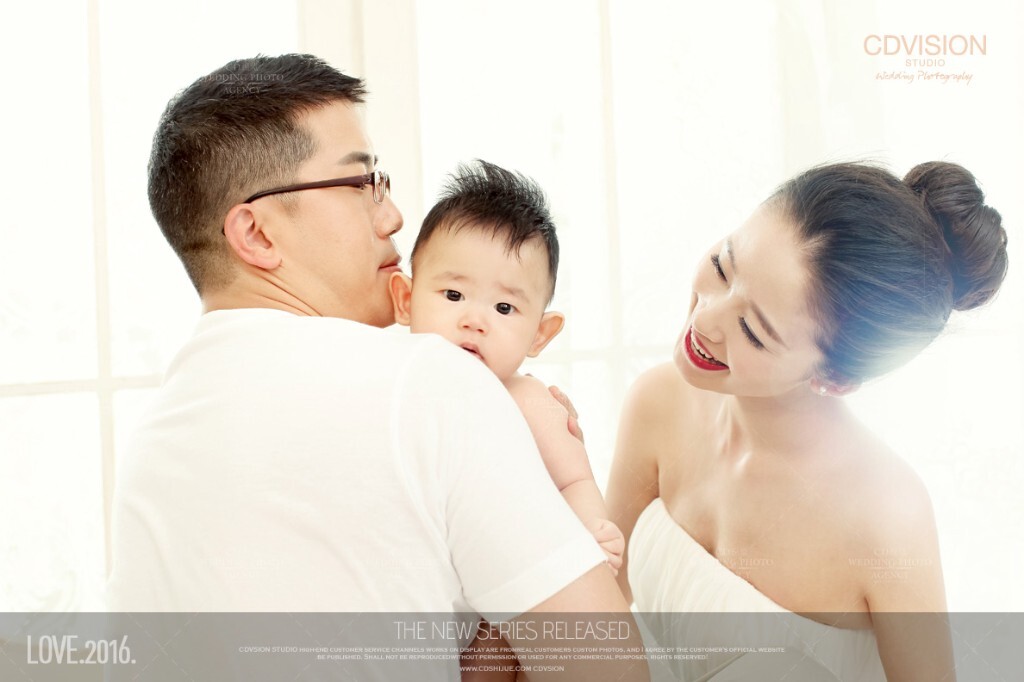 就想拍一张简单的全家福,点击<a href="http://www.cdshijue.com" target="_blank" rel="nofollow">www.cdshijue.com</a> 查看更多