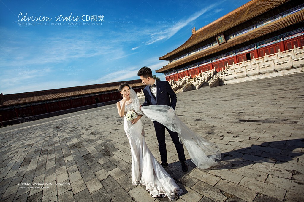 地点:北京太庙<br />
摄影:北京CD视觉婚纱摄影工作室<br />
CD视觉婚纱摄影工作室-太庙婚纱照客片<br />
官网:<a href="http://www.cdshijue.com" target="_blank" rel="nofollow">www.cdshijue.com</a><br />
微信:cdshijue