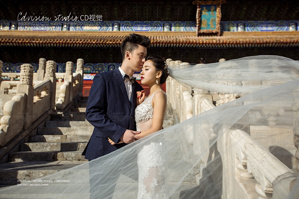地点:北京太庙<br />
摄影:北京CD视觉婚纱摄影工作室<br />
CD视觉婚纱摄影工作室-太庙婚纱照客片<br />
官网:<a href="http://www.cdshijue.com" target="_blank" rel="nofollow">www.cdshijue.com</a><br />
微信:cdshijue