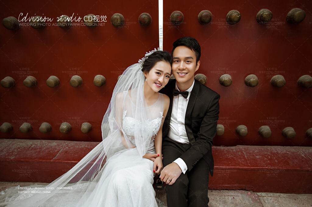 光影中的红墙——CD视觉婚纱摄影工作室【太庙婚纱照客片欣赏】<br />
摄影:CD视觉婚纱摄影工作室<br />
官网:<a href="http://www.cdshijue.com" target="_blank" rel="nofollow">www.cdshijue.com</a><br />
微信:cdshijue