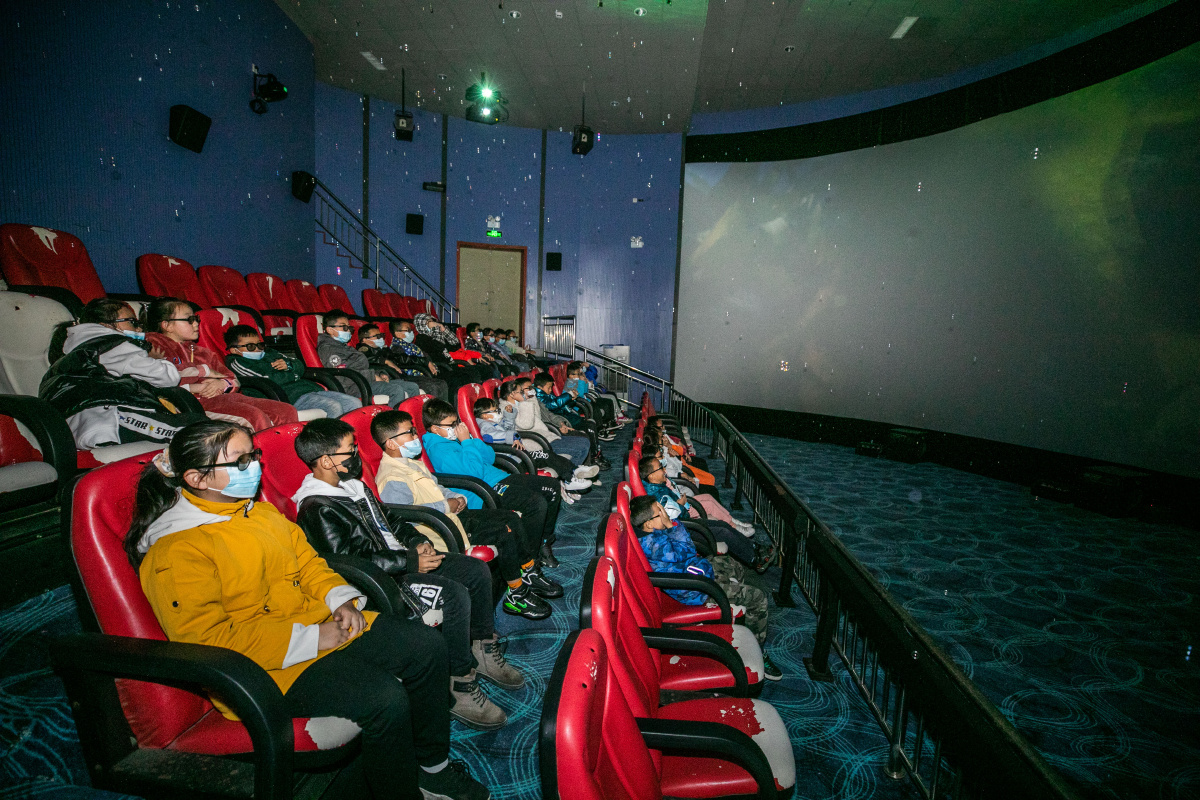 贵州毕节科技馆里读家乡