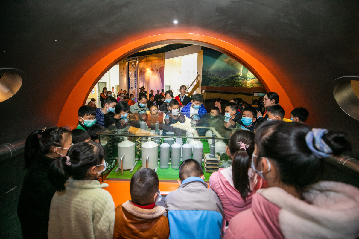 贵州毕节:科技馆里"读"家乡