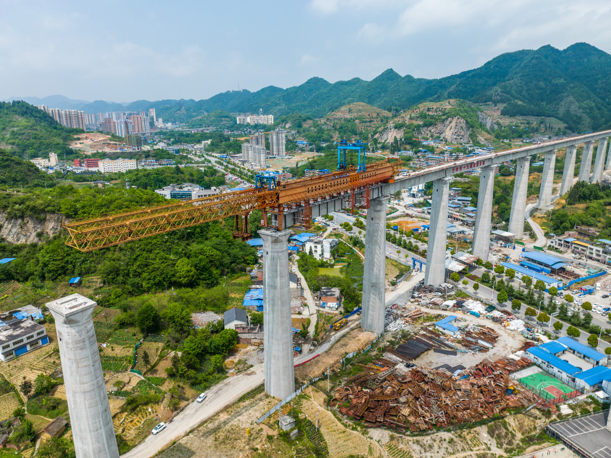贵州毕节叙毕铁路工程进入收尾冲刺阶段