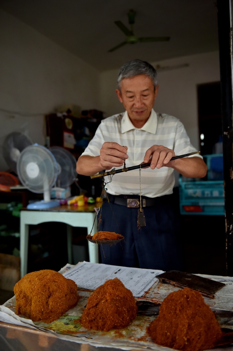 抽黄烟也分高中低几种各人看能力自选现在黄烟己退出了历史舞台成为