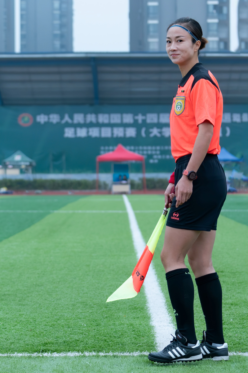 女足球裁判