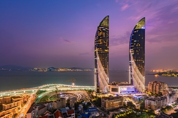 双子夜色