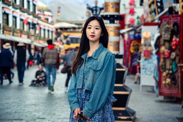 60757