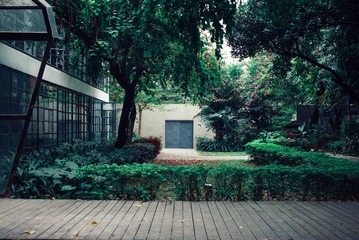 L1001782