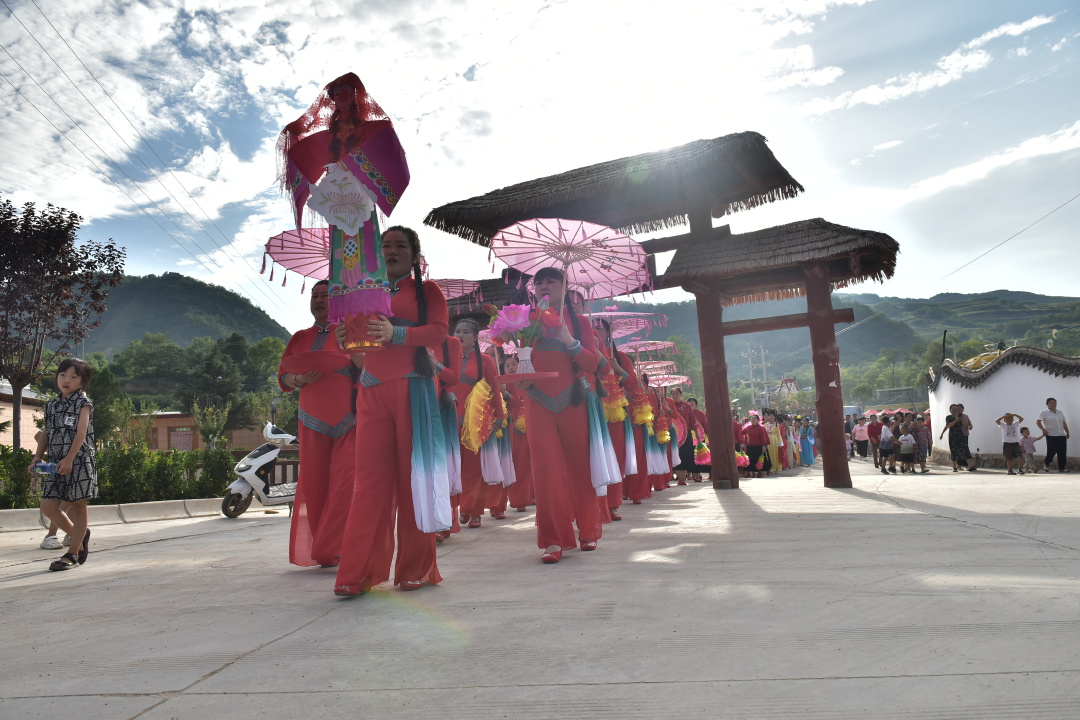 8月3日第十二届陇南乞巧女儿节在西和县盛大开幕