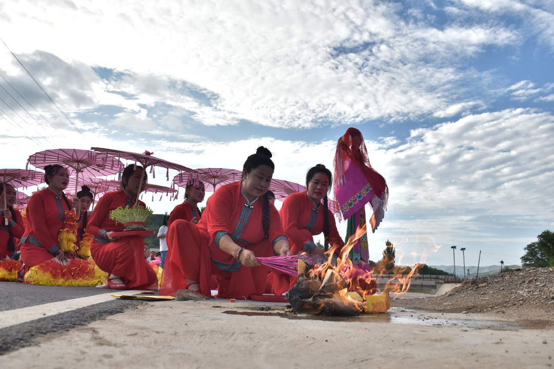8月3日第十二届陇南乞巧女儿节在西和县盛大开幕