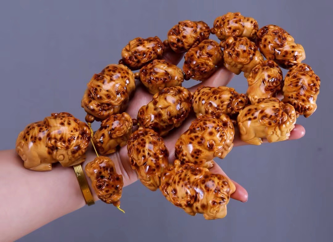 崖柏根雕艺品收藏工艺品招财貔貅手持