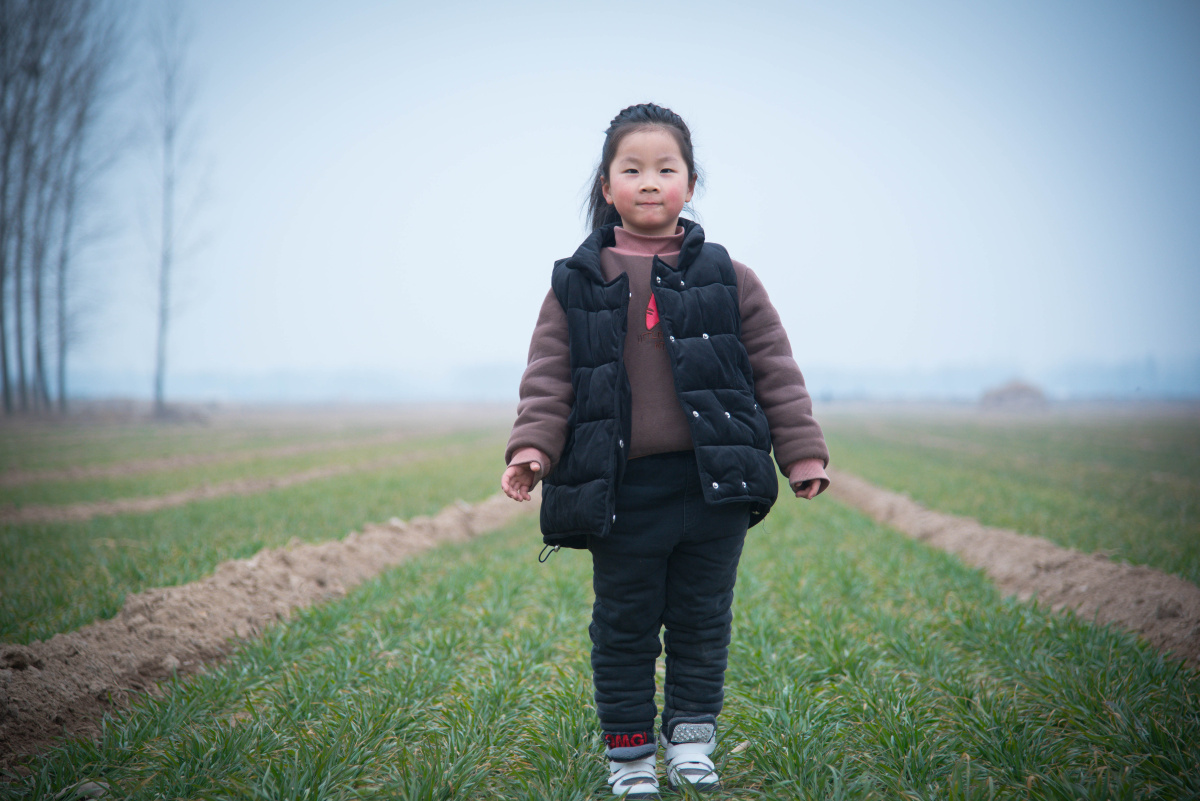 女儿回农村不亦乐乎