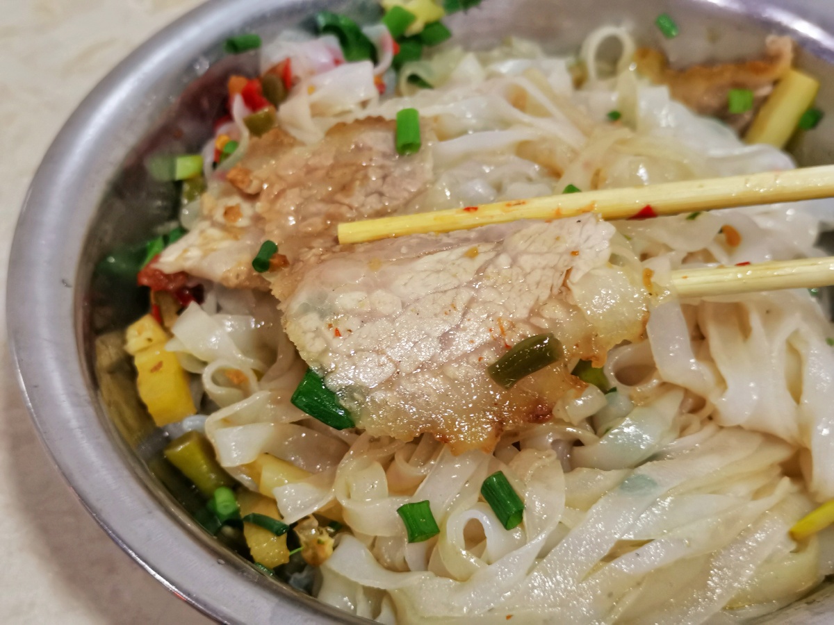 锅烧桂林米粉老牌桂林米粉梧州广西