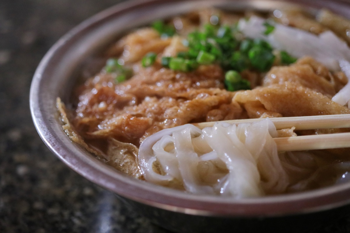 野猪林牛腩粉河粉梧州广西