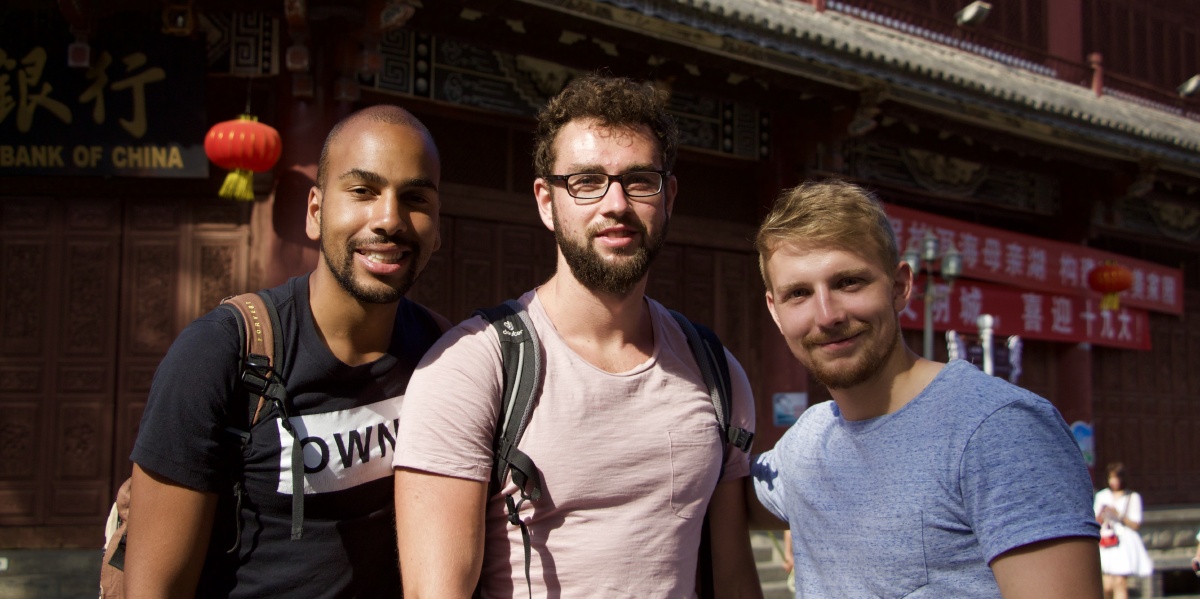 大理街头的老外