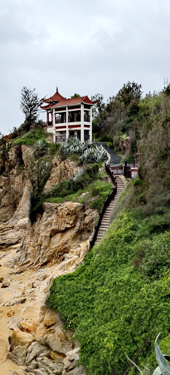 东山岛风动石风景区