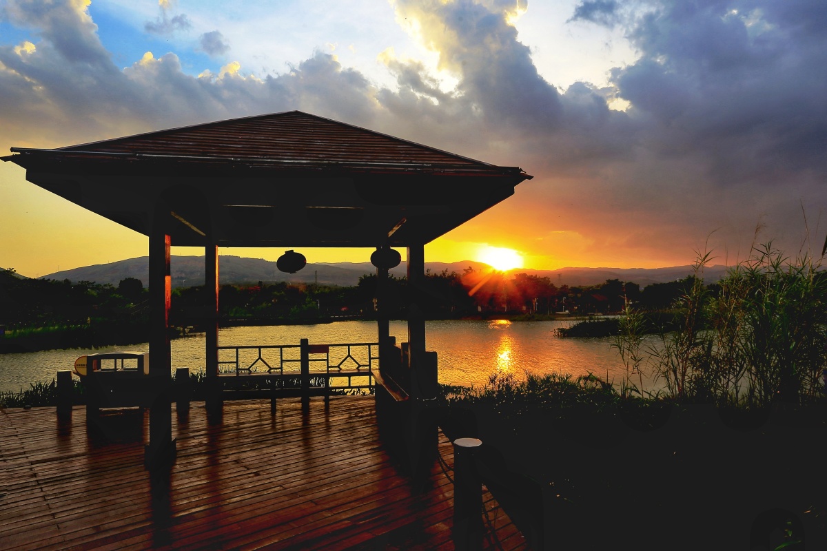 开远凤凰山湿地公园