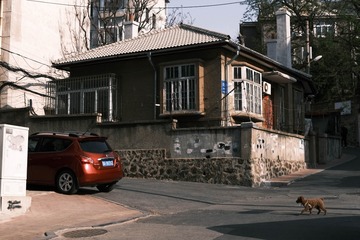 1930660