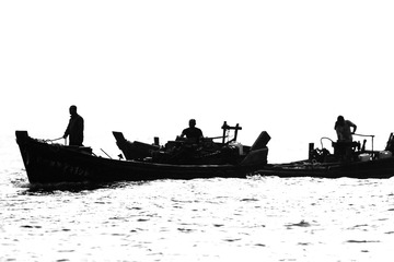 931699