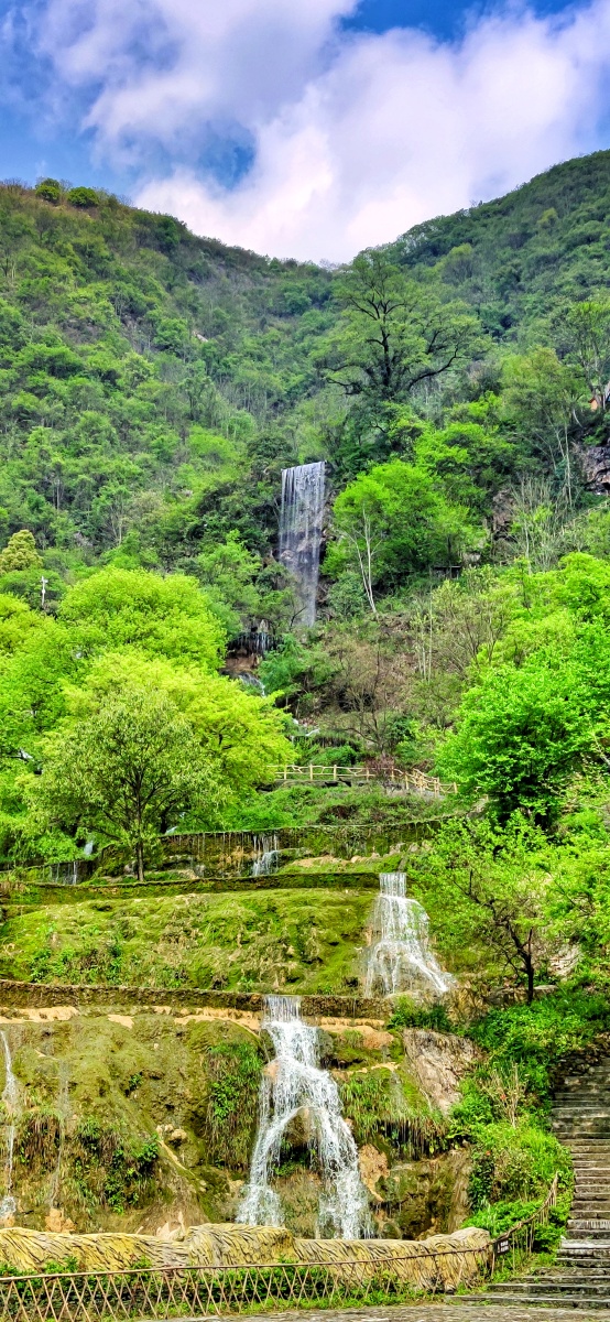 飞流直下三千尺疑似银河落九天清明游宝峰岩观瀑布