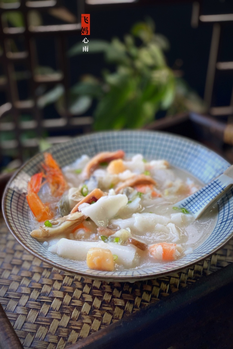 吃早餐是一种态度#今日早餐:烧麦,海鲜锅边糊,照烧鸭腿,冰糖鹅蛋