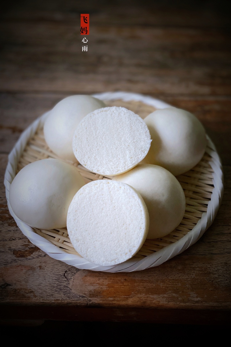 吃早餐是一种态度#今日早餐:白馒头,核桃羊奶,玉米渣粥,笋干烧肉