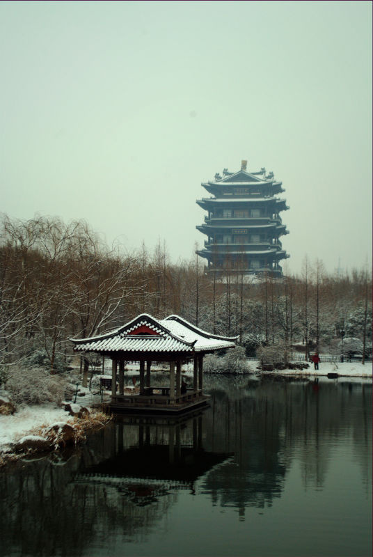 雪薄雪大明湖
