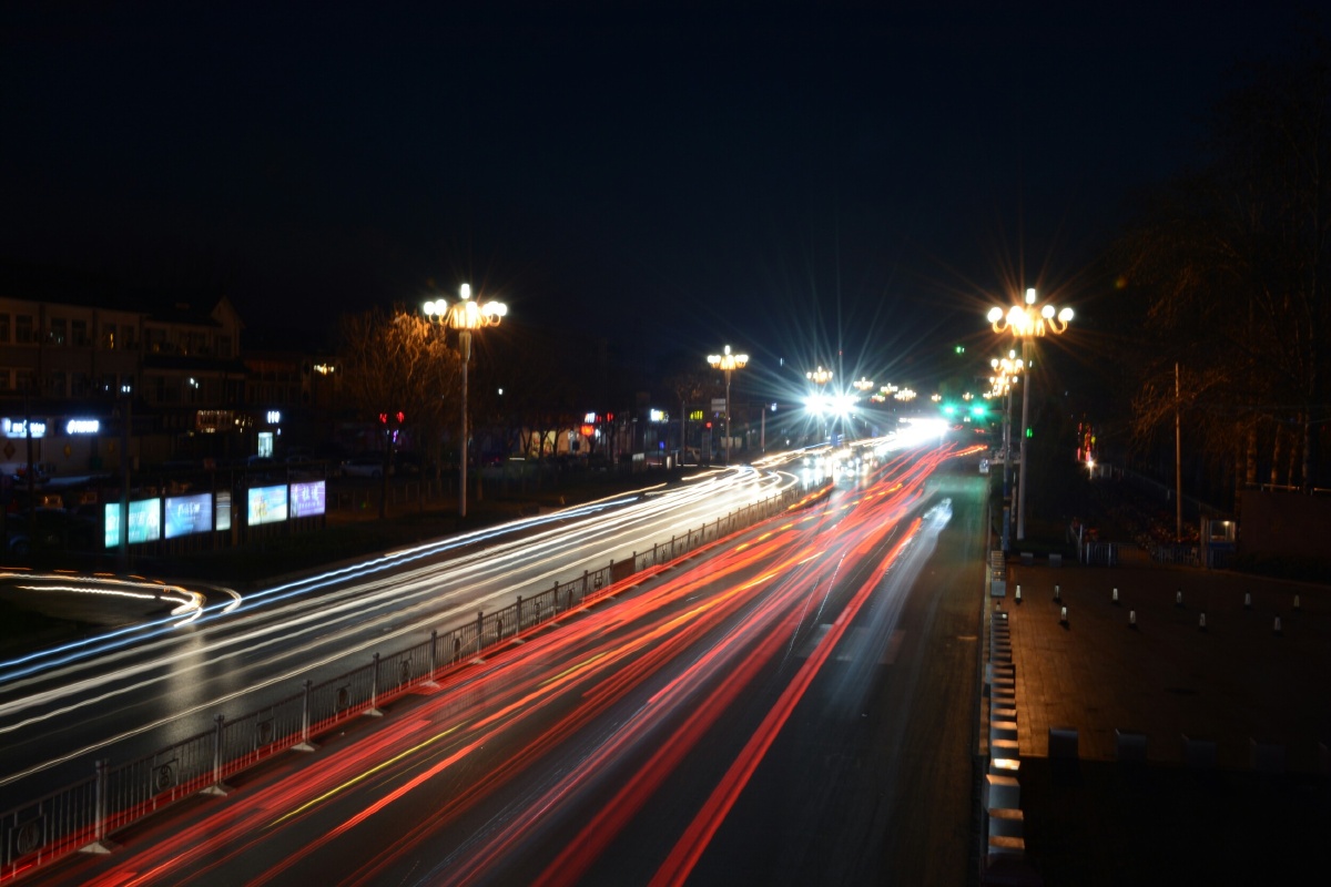 走在曲阜街道上