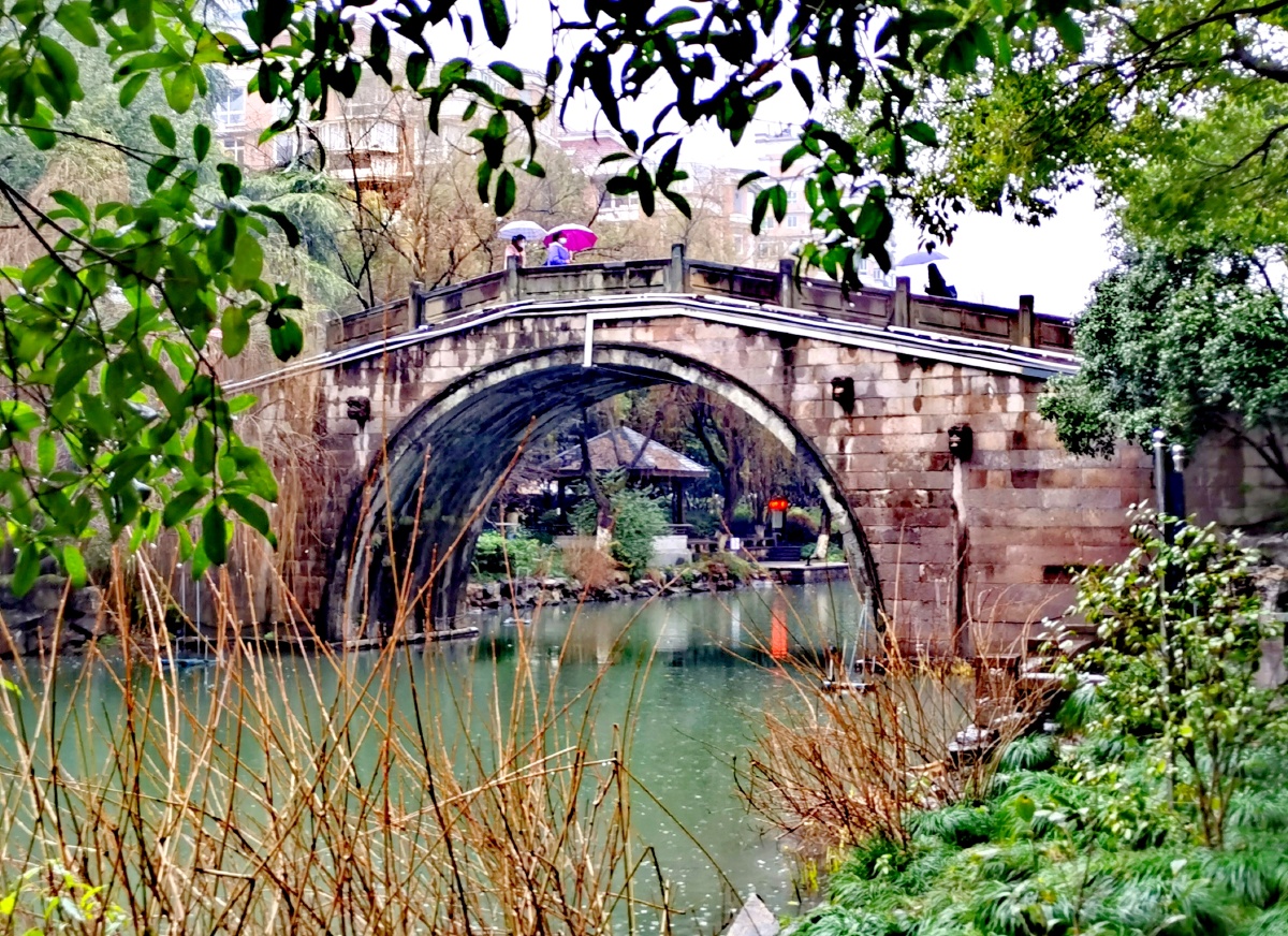 杭州万安桥风光