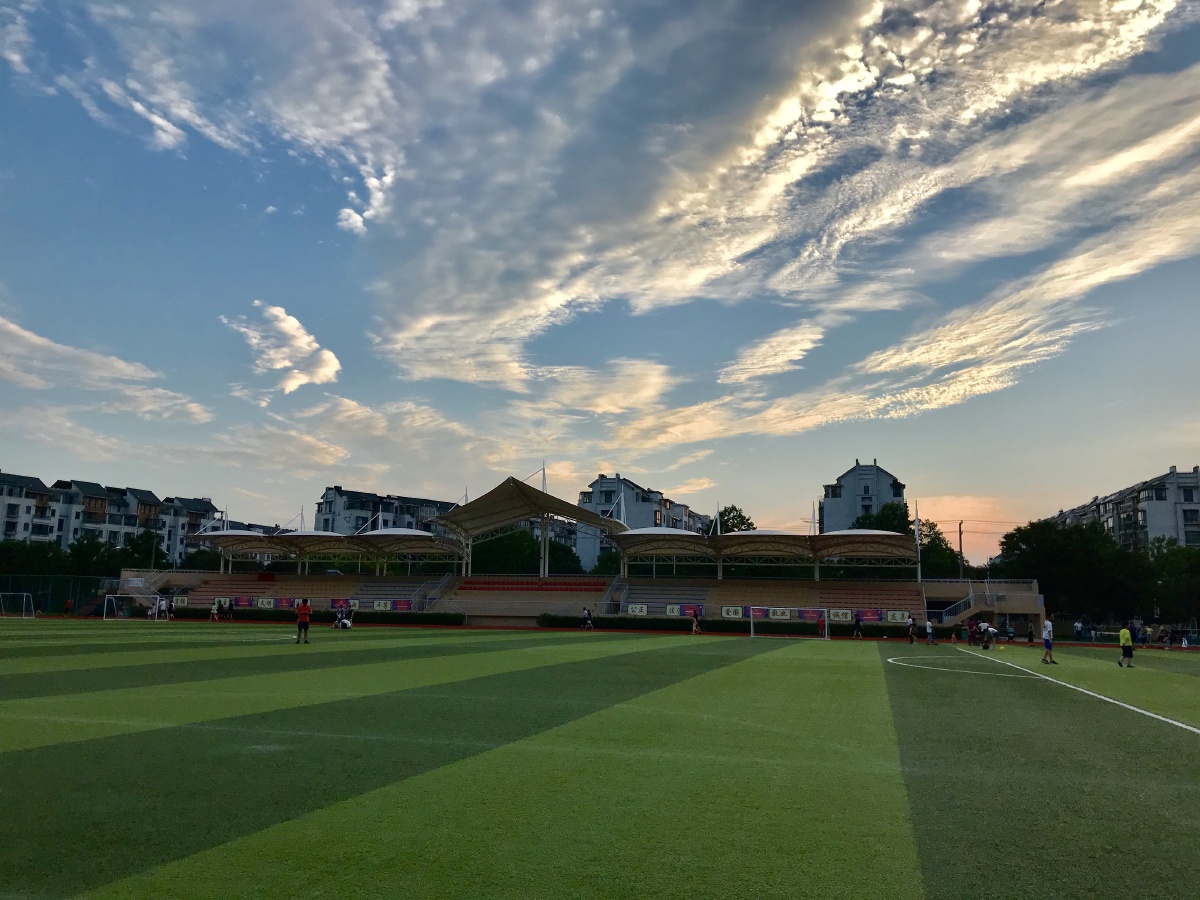 手机拍摄的崇明中学