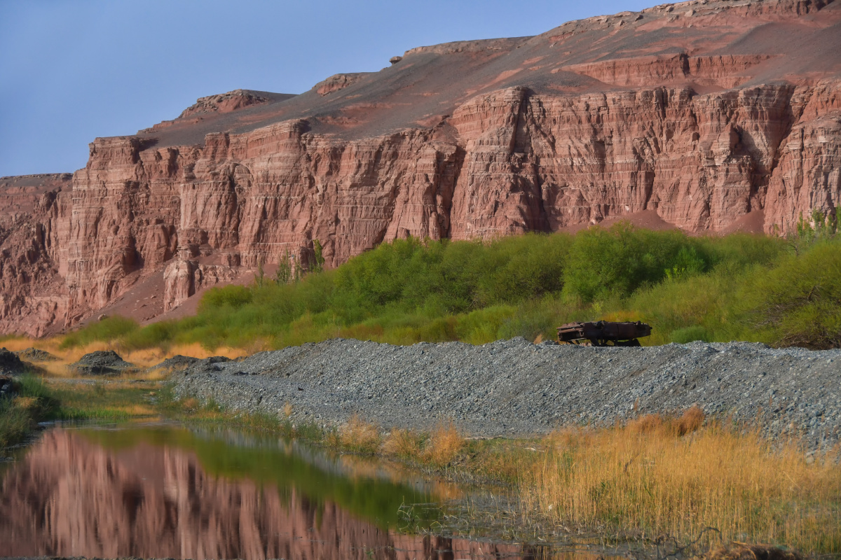 新疆托克逊红河谷