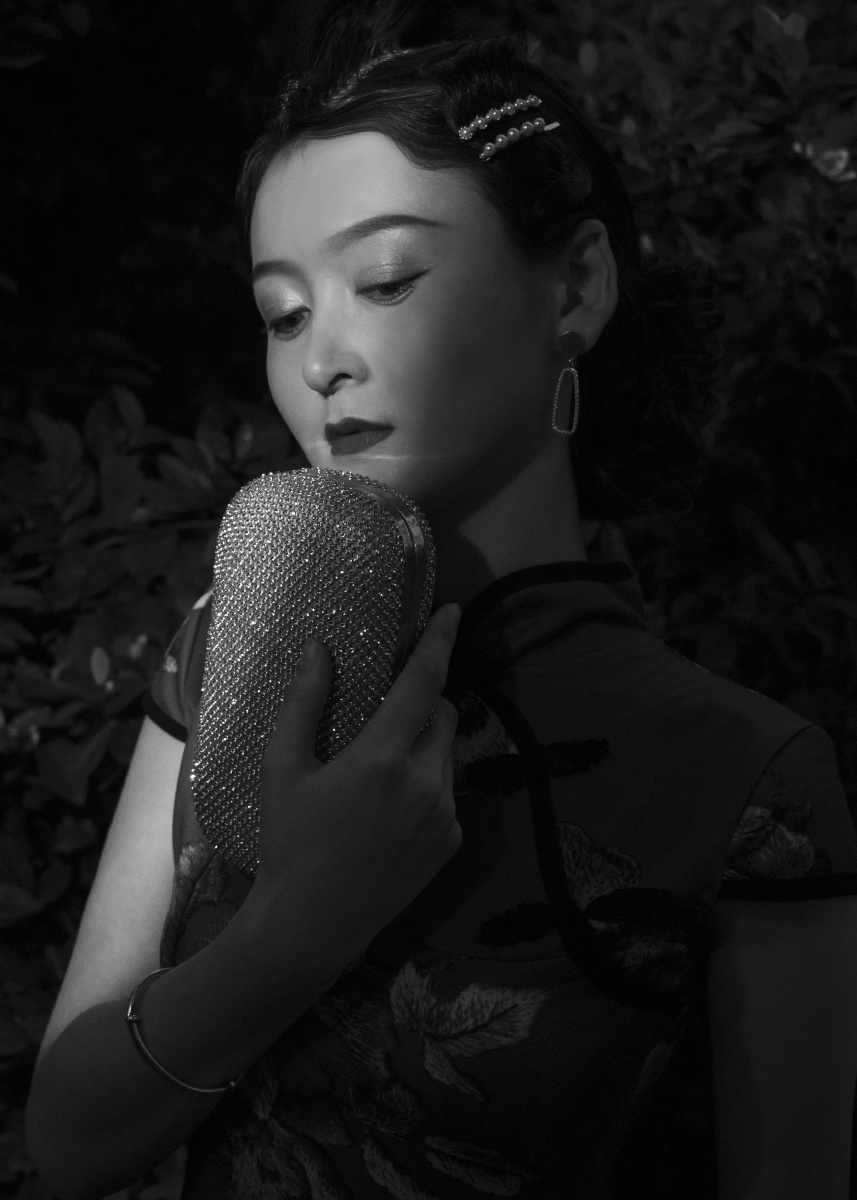 黑白灰高级旗袍