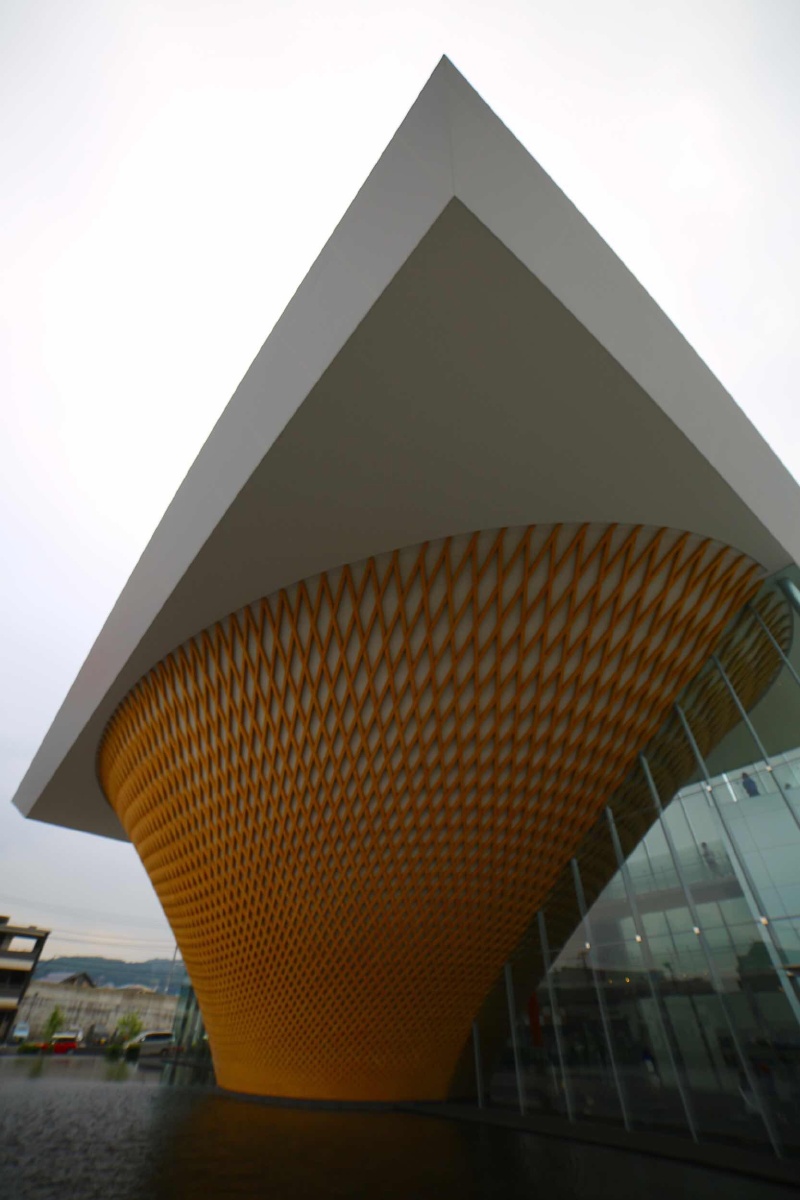 【名家名筑】坂茂 静冈県富士山世界遗产中心