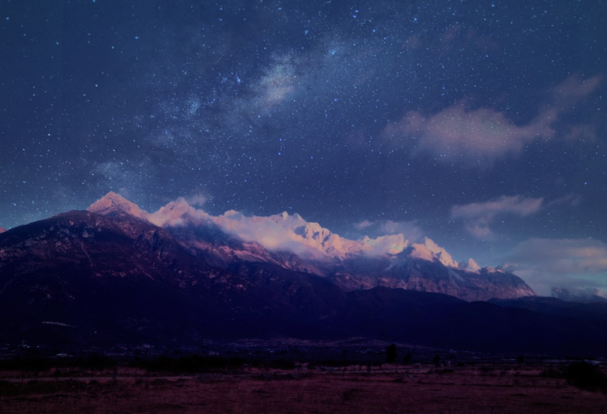 玉龙雪山星空