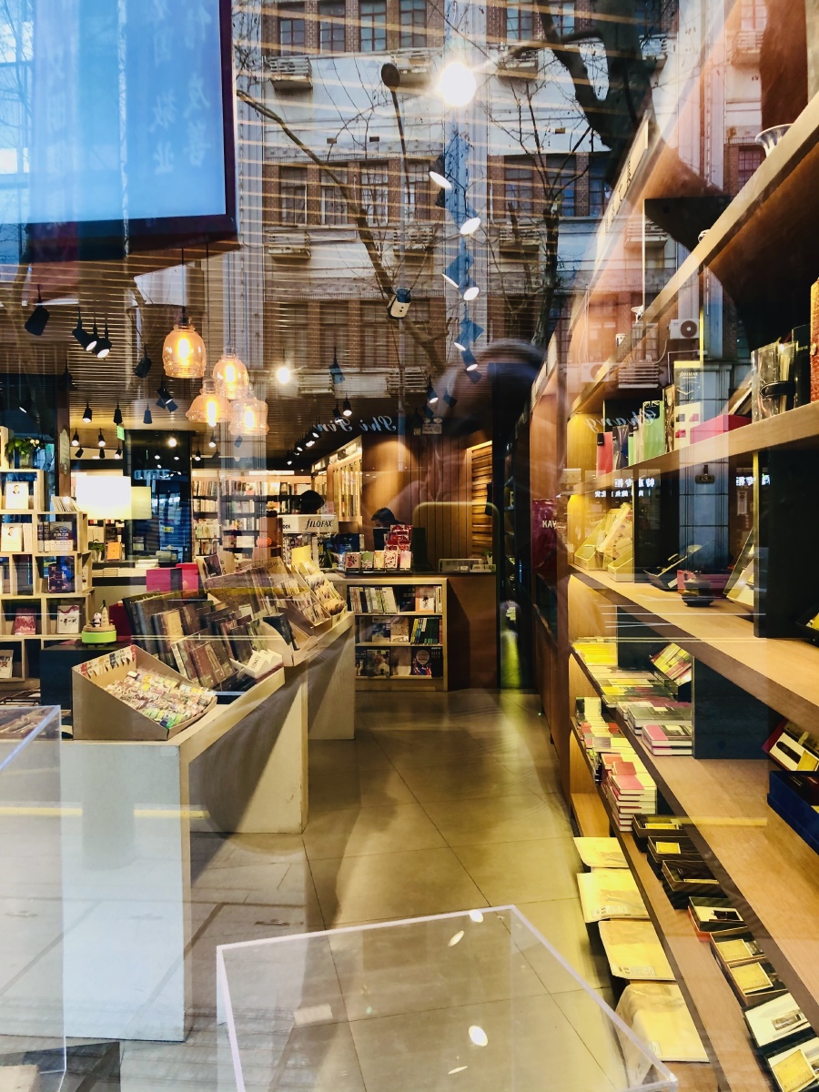 香港三联书店设计装饰色彩灯光人文纪实街拍