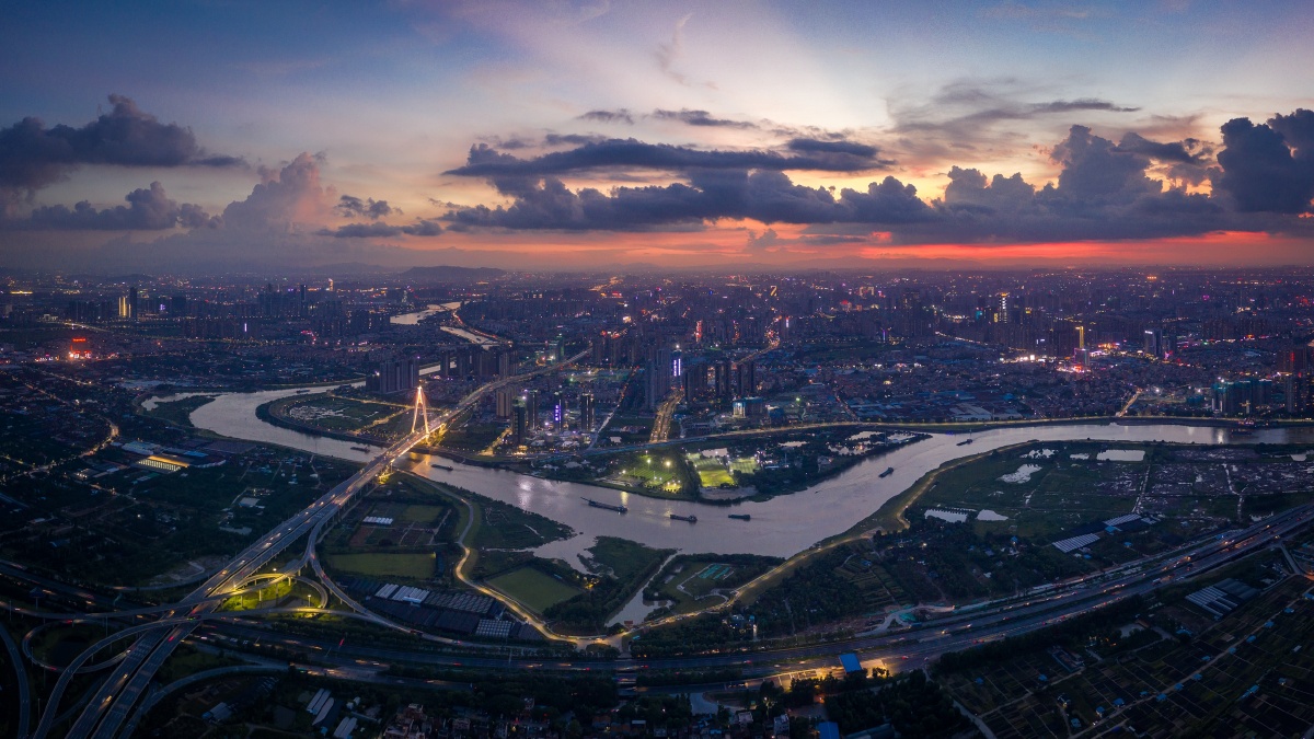 三龙湾是佛山重点打造片区,照片拍于佛山.