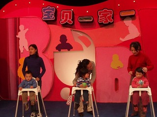 中间是小雨