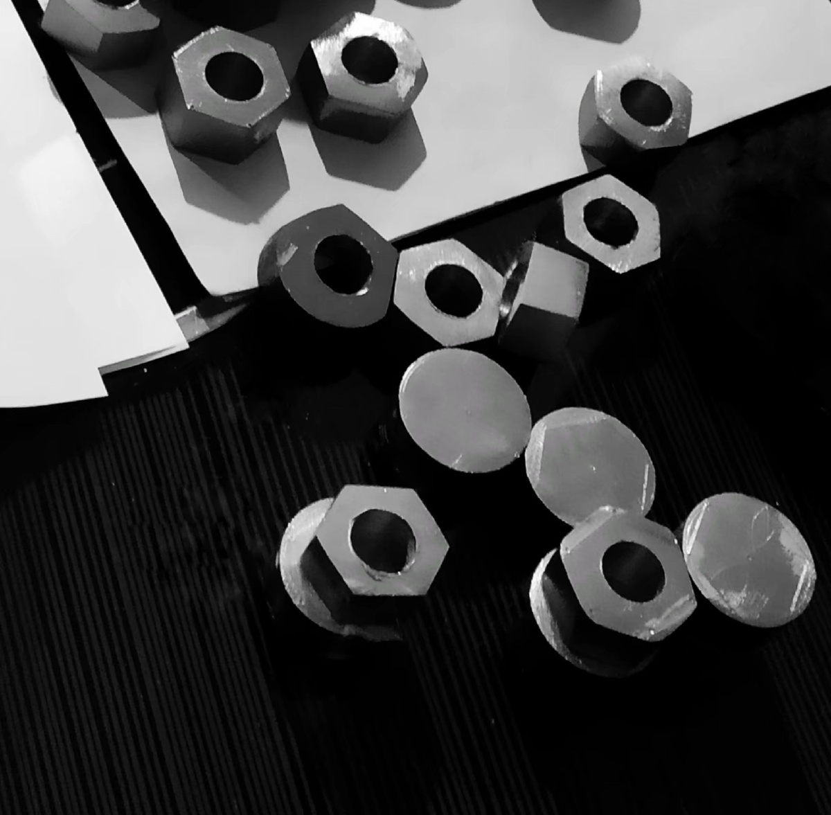 金工实习–钳工–磨螺母