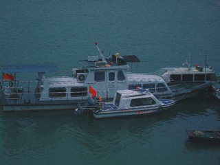 780593
