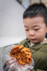 40913