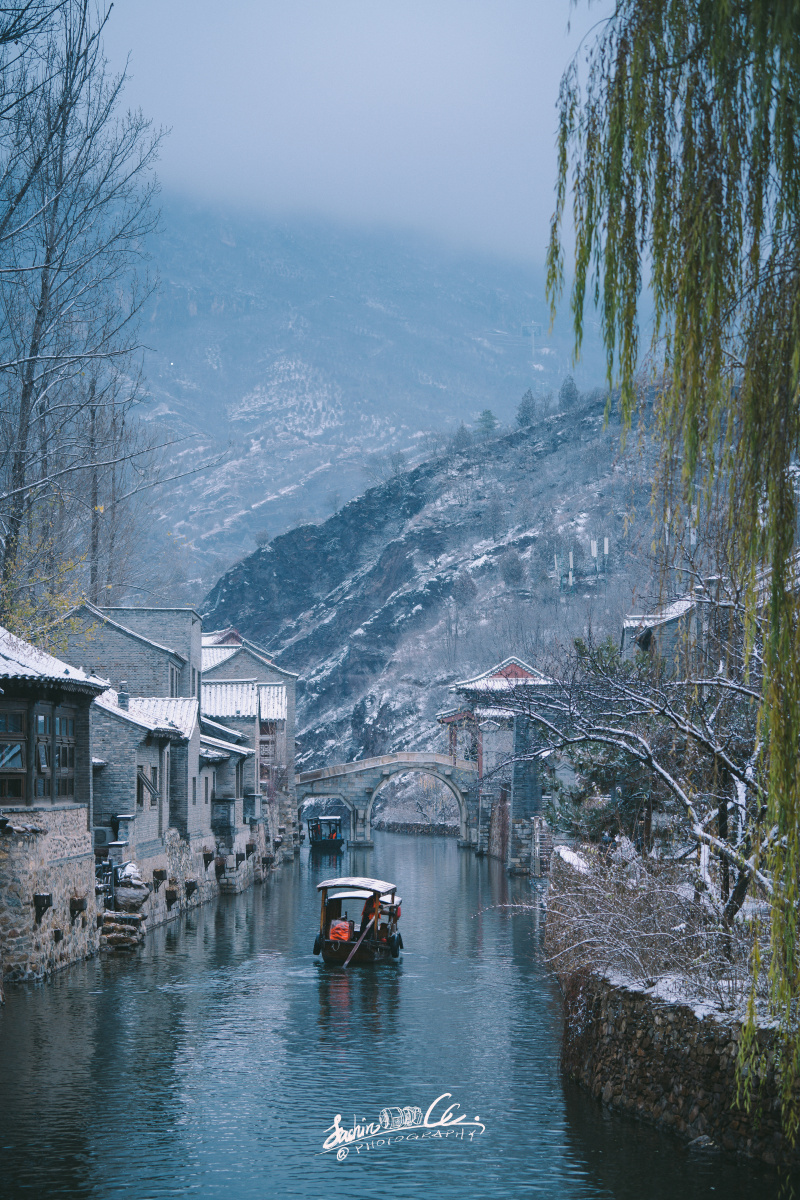 雪景下的水镇不一样的江南古北水镇