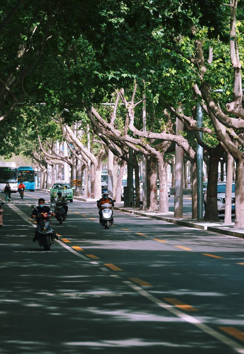 西安友谊西路<br />
