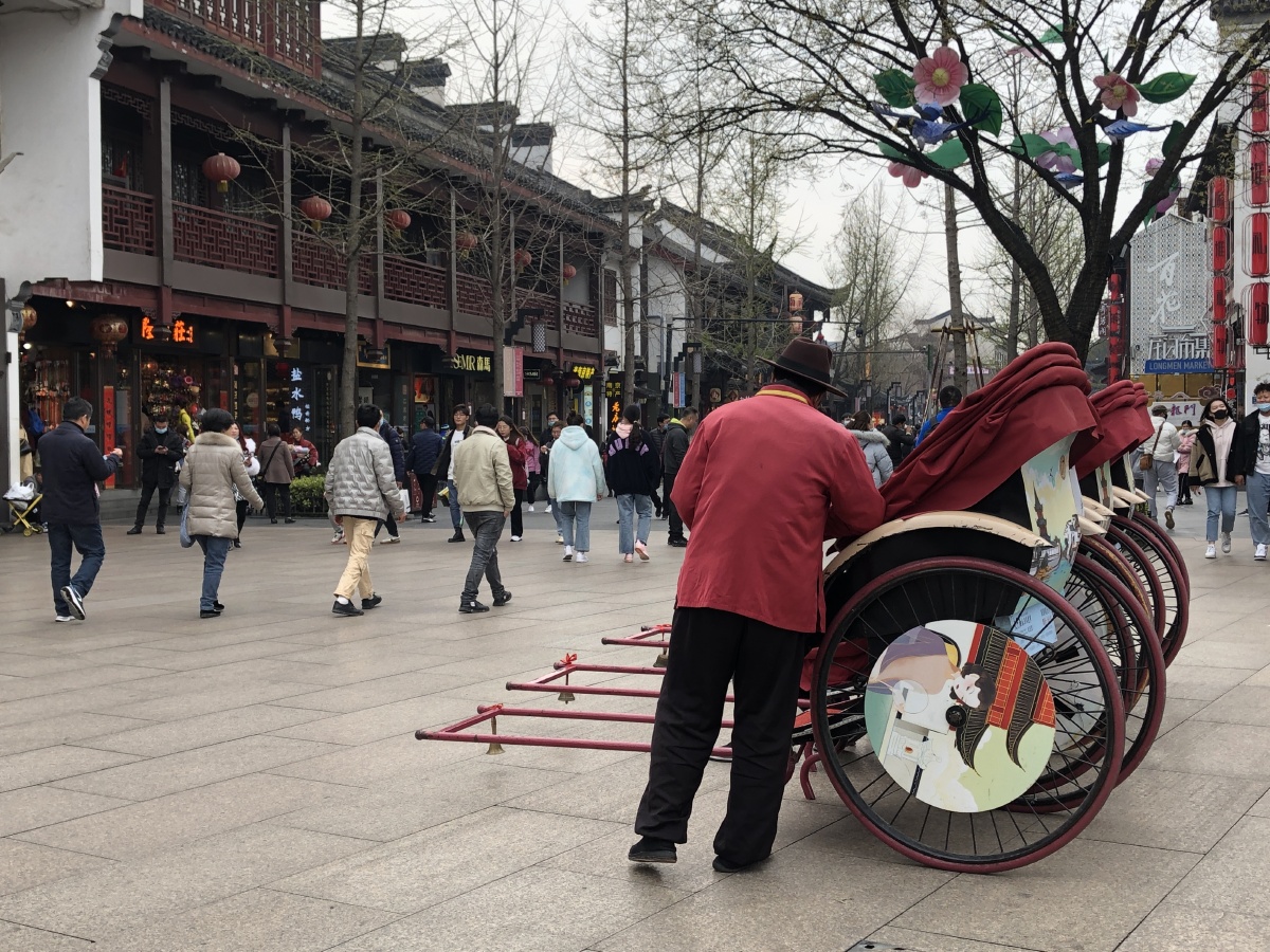 江苏南京市秦淮河夫子庙景区的人力黄包车60元一人