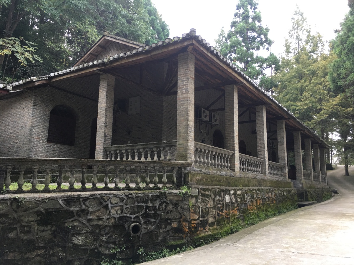 湖北大薤山别墅群中西合璧的别墅据谷城县志记载1903年至1907年英国