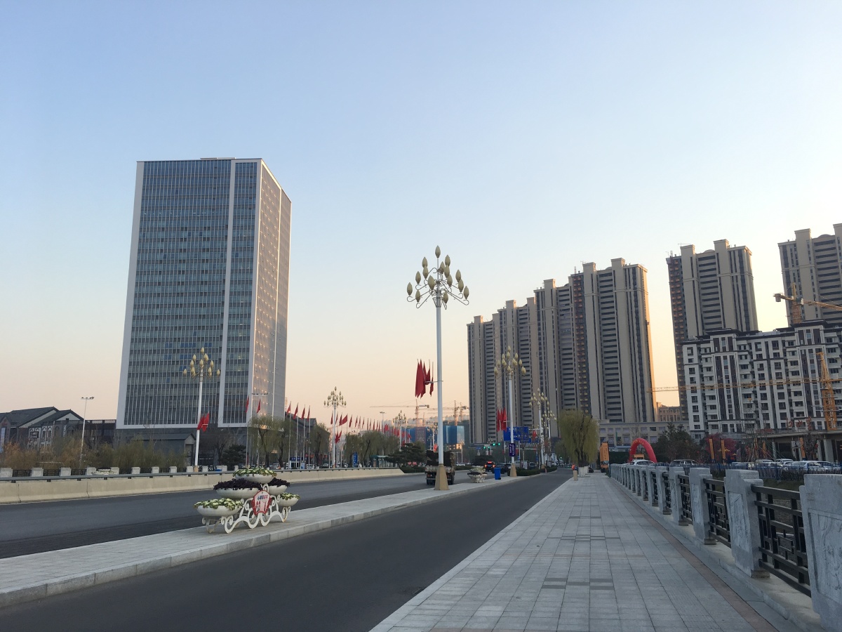 山东泰安市城市建设挺好感觉比鲁西地区强一些